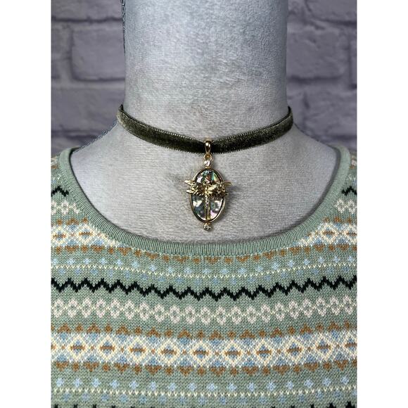 Handmade dragonfly and mother of pearl pendant choker necklace - Picture 1 of 8